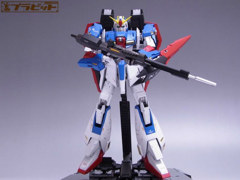 MG 1/100 Zガンダム 徹底改修 塗装済み完成品 MSZ-006 ZETA GUNDAM