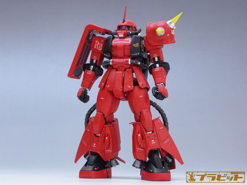 日本未入荷 MG 1/100 MS-06R-2 ジョニー・ライデン専用ザク Ver.2.0 