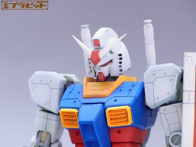 MG 1/100 RX-78-2 ガンダム Ver.ONE YEAR WAR 0079 完成品（全塗装）