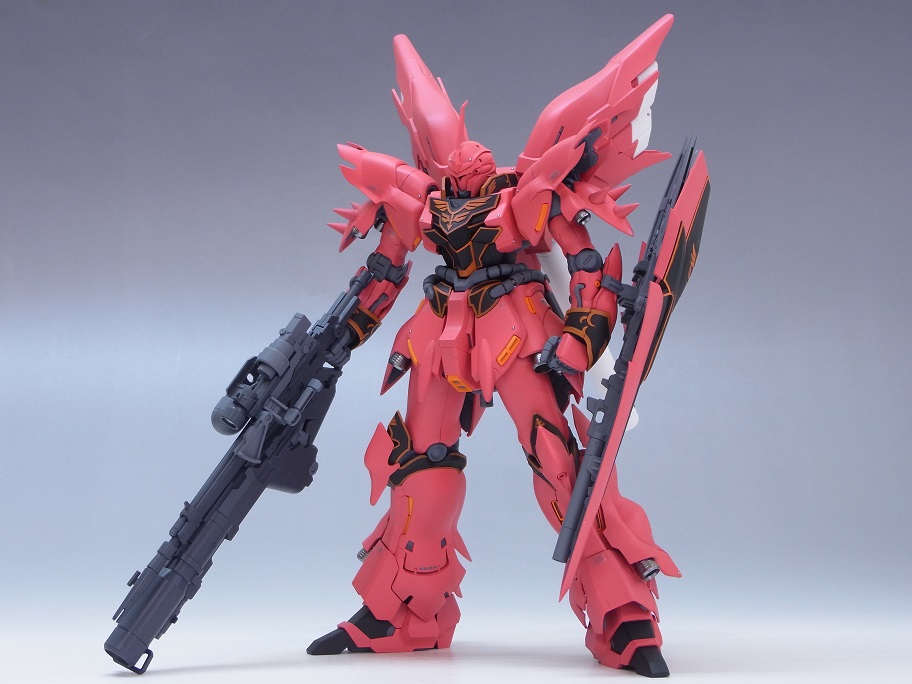 お得低価■全塗装完成品■1/100 MG MSN-06S SINANJU シナンジュ 完成品