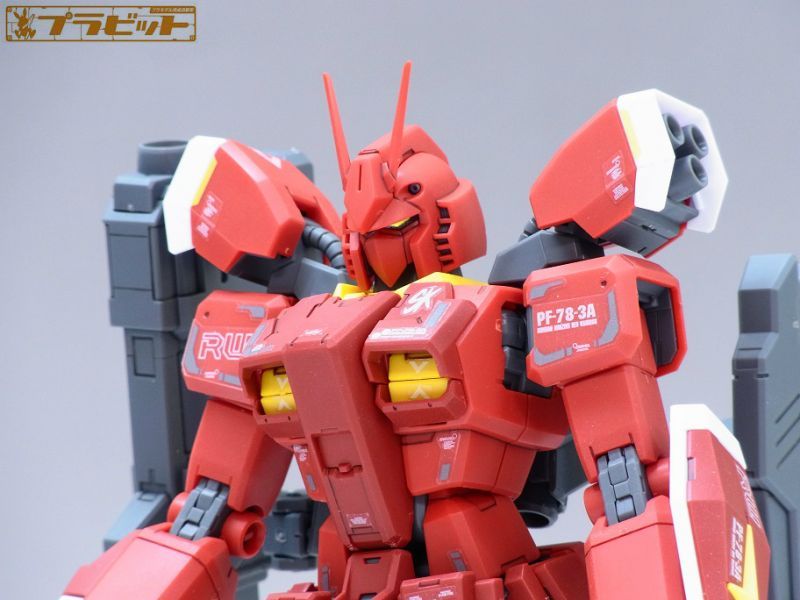 MG 1/100 アメイジングレッドウォーリア 完成品（素組）