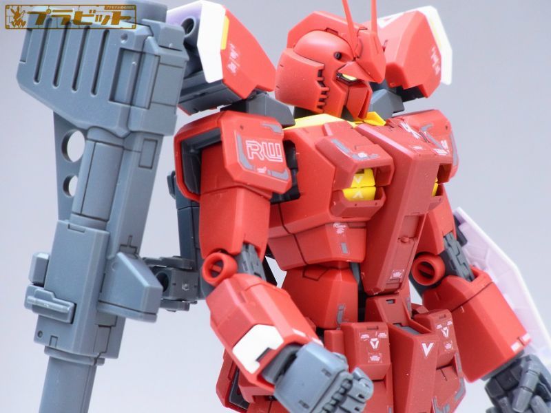 MG 1/100 アメイジングレッドウォーリア 完成品（素組）