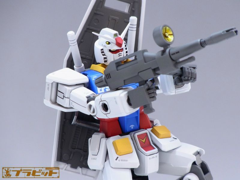 HGUC（リバイブ） 1/144 RX-78-2 ガンダム 完成品(全塗装）