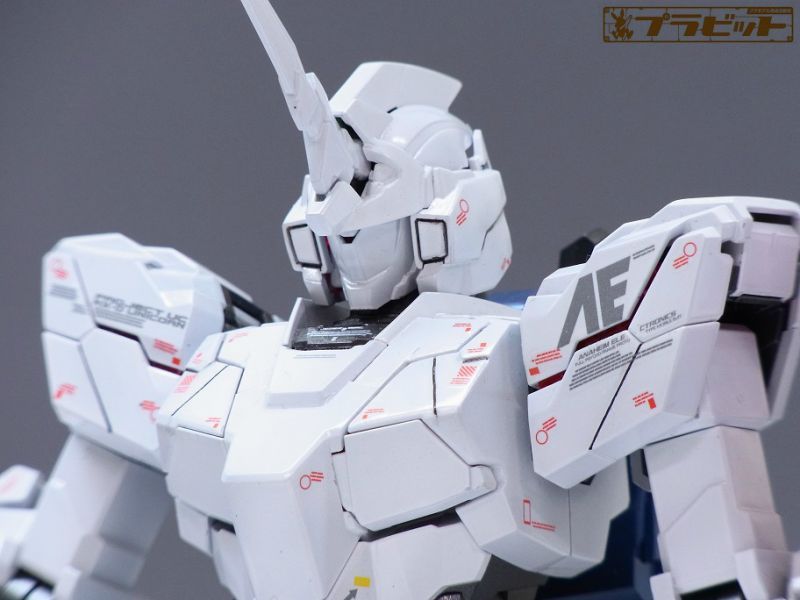 Mg 1 100 Rx 0 ユニコーンガンダム 完成品 全塗装