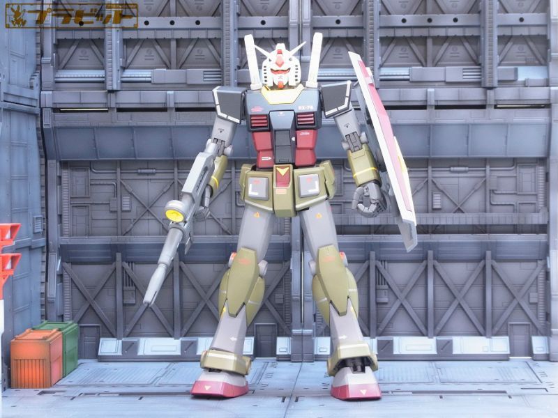 MG 1/100 RX-78-2 ガンダム Ver.2.0 リアルタイプカラー プラモデル （プレミアムバンダイ、ホビーオンラインショップ限定） i8my1cf