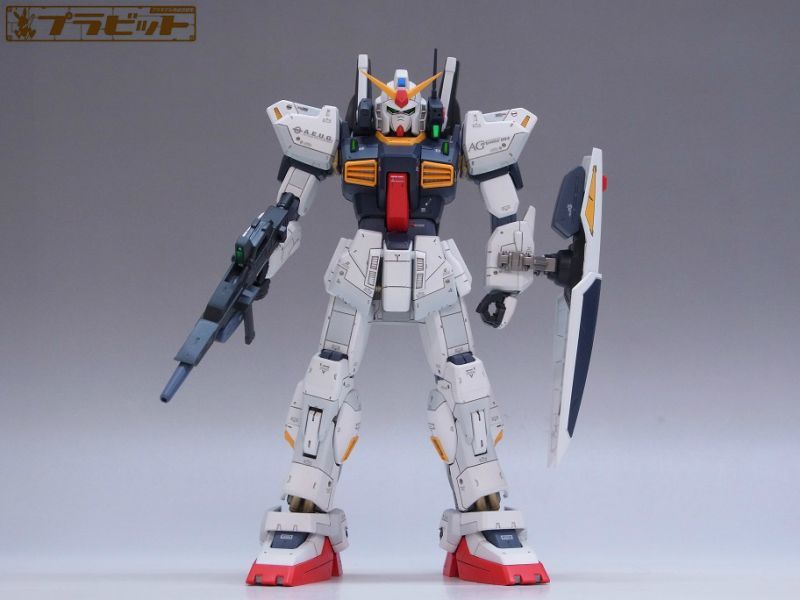 MG 1/100 ＲＸ-178 ガンダムMk-II Ver.2.0 エゥーゴカラー 完成品