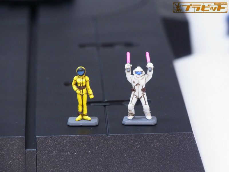 MG 1/100 Zガンダム Ver.2.0 完成品(全塗装）プロモデラー製作品