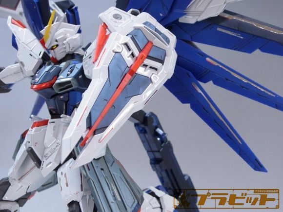 MG 1/100 フリーダムガンダム Ver.2.0 フルバーストモード スペシャル 