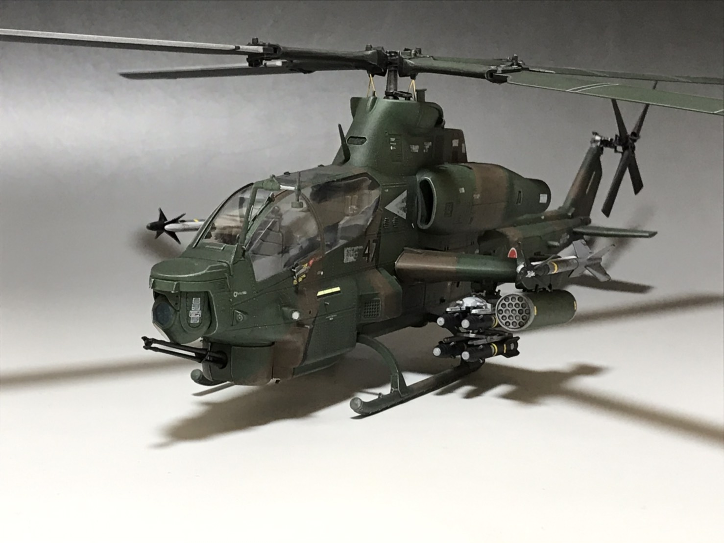 1/35 アカデミー AH-1Z viper 完成品 | hartwellspremium.com